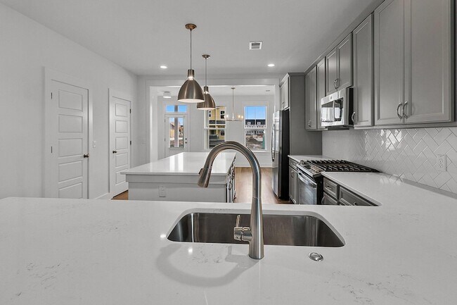 Building Photo - 110 Crimson St