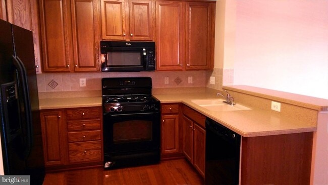 Building Photo - 19263 Winmeade Dr