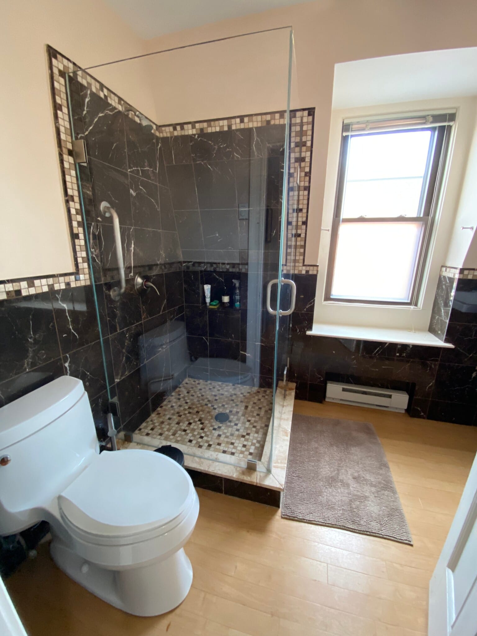 Full bathroom with shower, single vanity (3rd floor) - 41 Beacon St