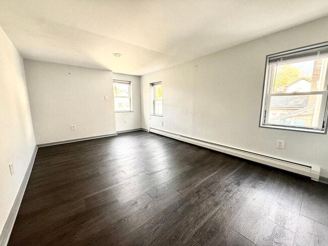 Building Photo - 24 McDonald St