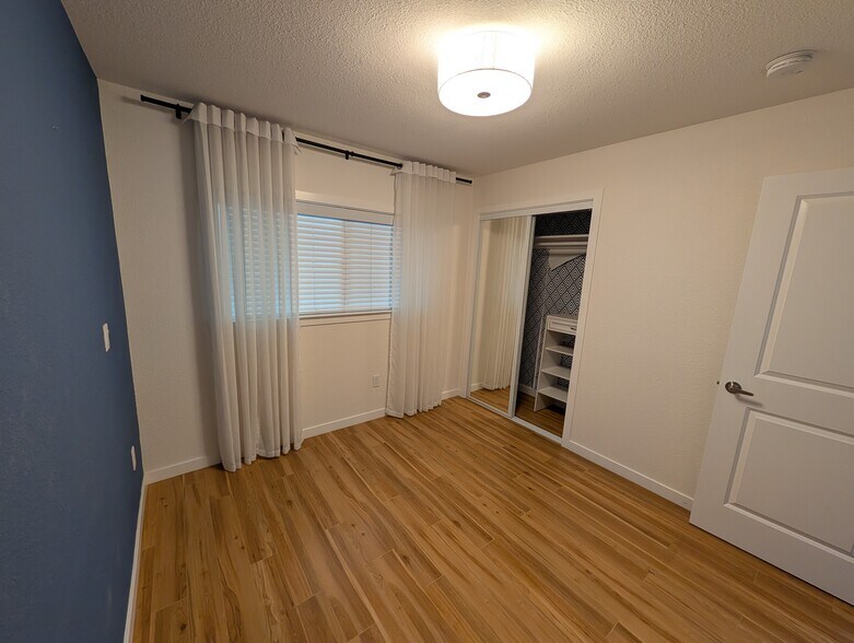Building Photo - 487 Tuscarora Dr