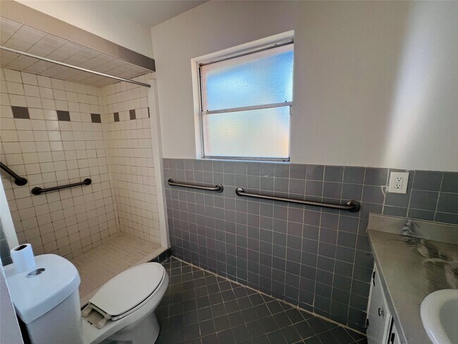 Building Photo - 5511 Willowbend Blvd