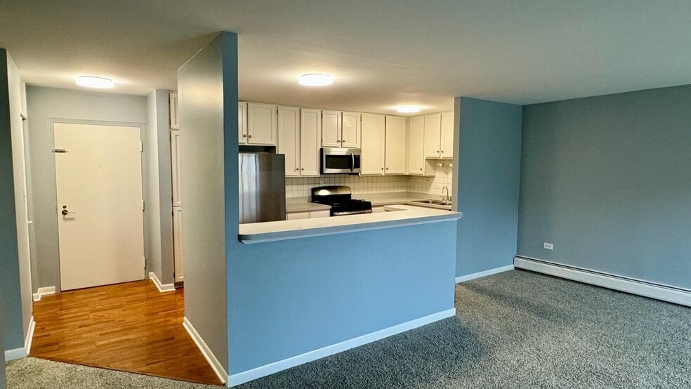 Building Photo - 1041 W Ogden Ave