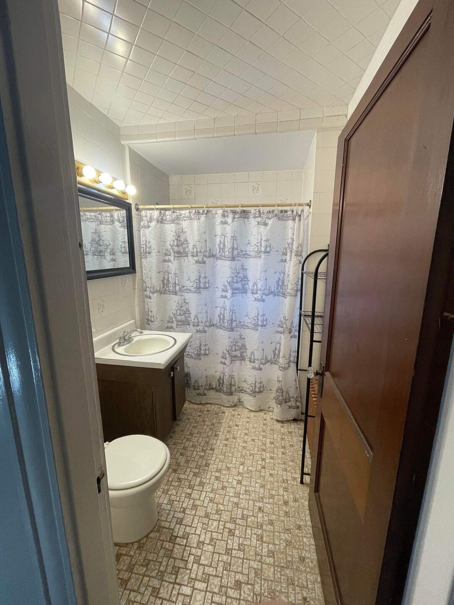 Building Photo - 35 Upland Rd