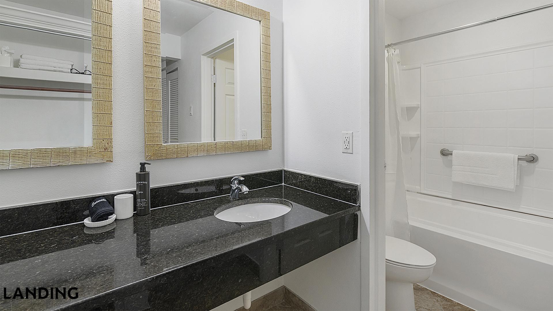 Building Photo - 2851 Maingate Village Cir