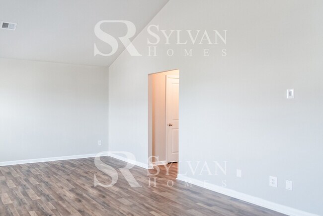 Building Photo - Embrace the charm of this 4 BR, 2.5 BA home