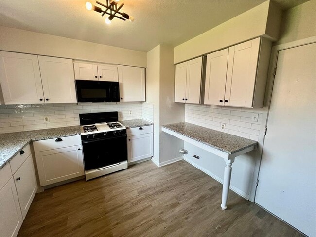 Building Photo - 2212 Rifle Bend Dr
