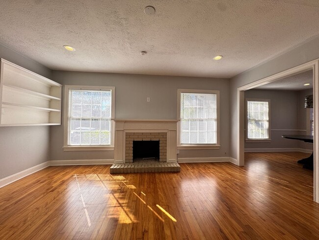 Building Photo - 823 W. Fifth Street