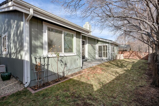 Building Photo - 6328 Windy Meadow Dr