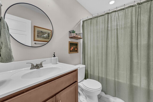 Building Photo - 516 Castle Pinckney Ln
