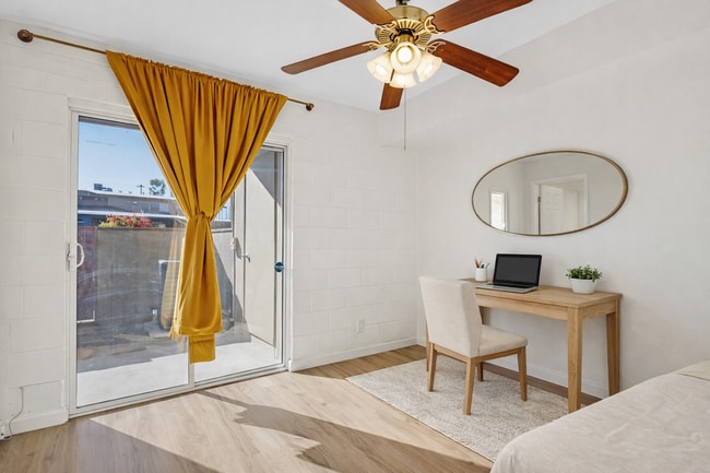 Building Photo - 2861 N Columbus Blvd