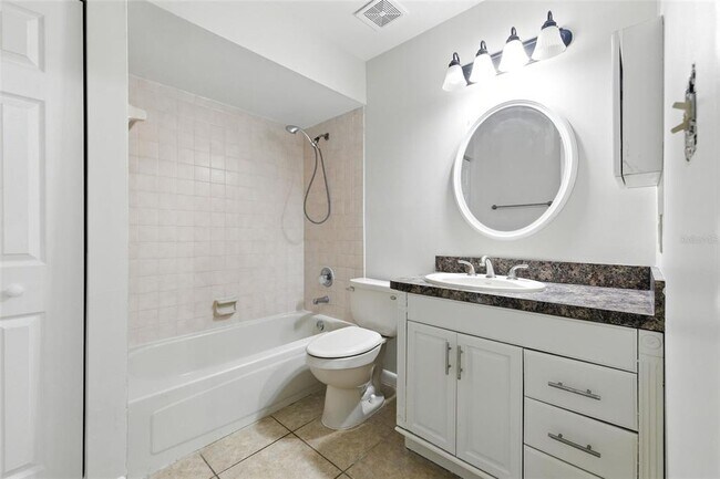 Building Photo - 3614 Pine Knot Dr