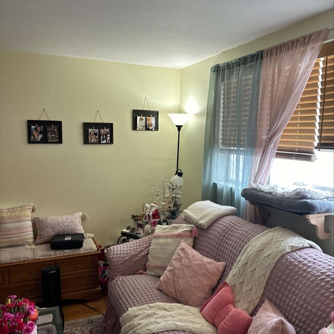 Building Photo - 955 Smith Ln