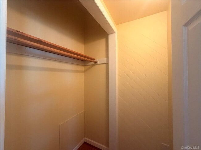 Building Photo - 72 Greenway Terrace