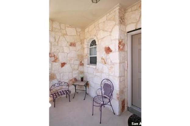 Building Photo - 5731 White Oak Cove