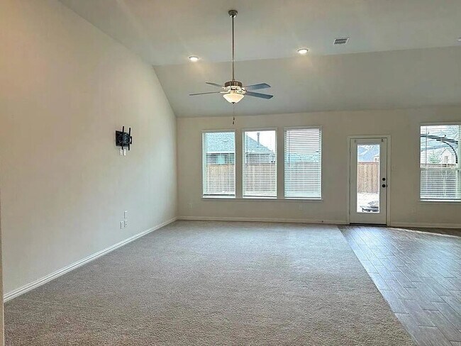 Building Photo - 5491 Blue Quail Dr
