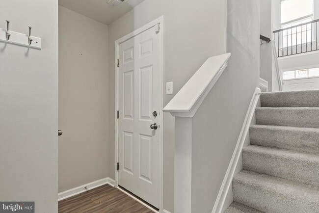 Building Photo - 7814 River Rock Way