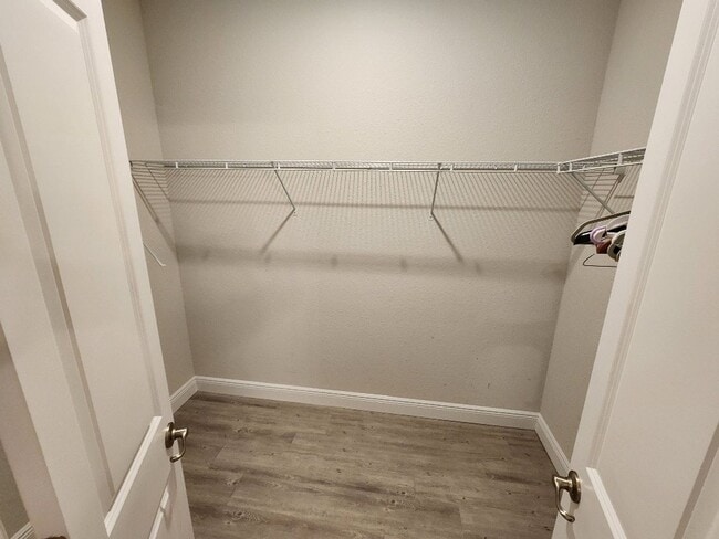 Building Photo - Venetian Bay Home in the Palms