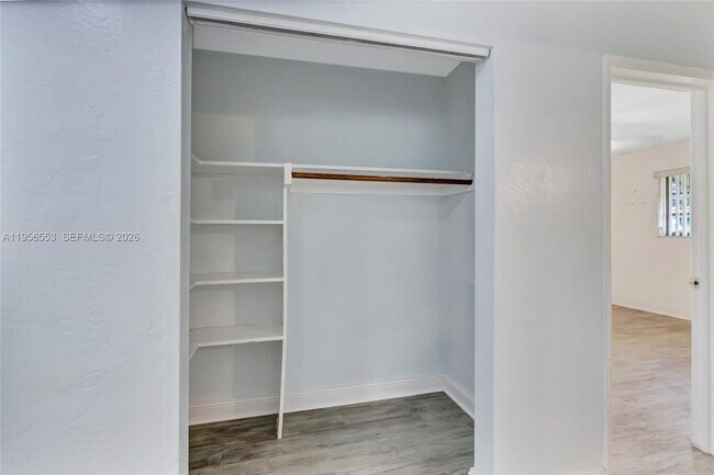 Building Photo - 6200 SW 18th St