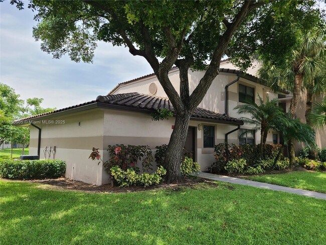 Building Photo - 9851 Nob Hill Ct