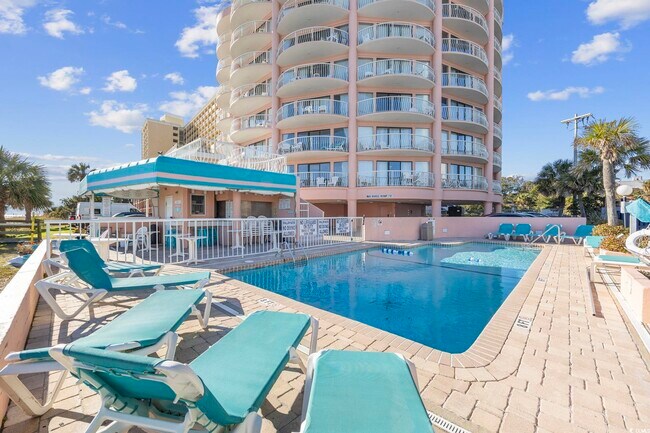 Building Photo - 202 70th Ave N