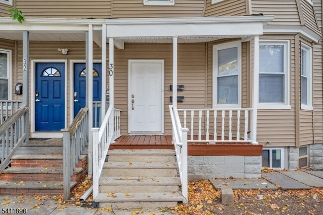 Building Photo - 30 Linden Ave