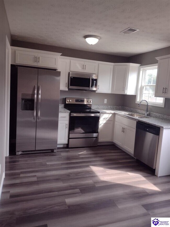 Building Photo - 265 Palmetto Loop