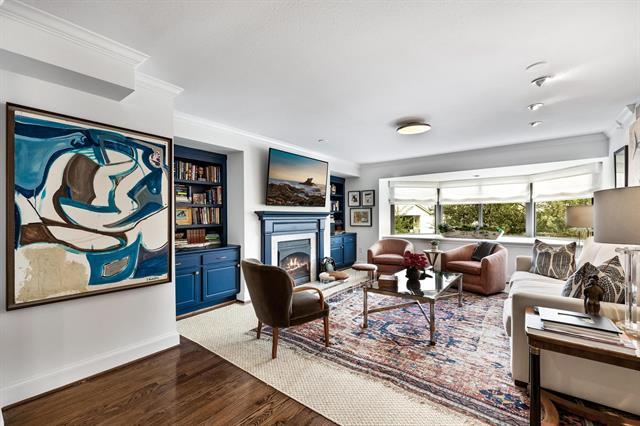 Building Photo - 4242 Lomo Alto Dr