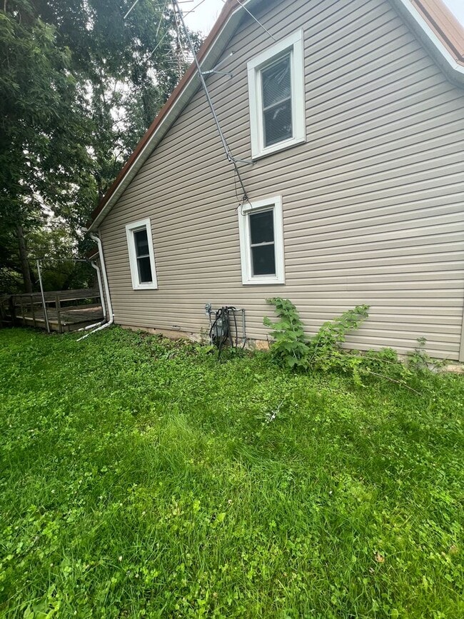 Building Photo - Click the “Apply Now” button or email wapmrentals@gmail.com for a prompt response.