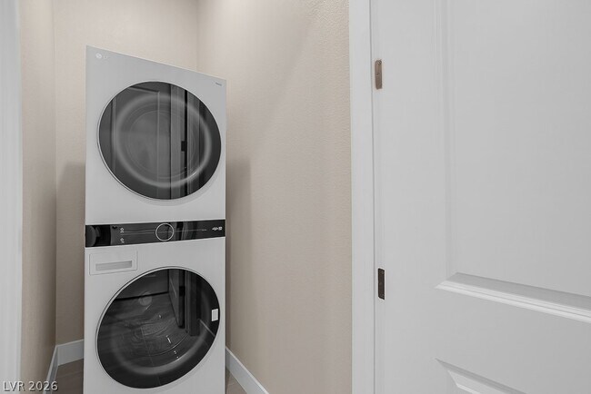 Building Photo - 369 Portus Delphini Ct