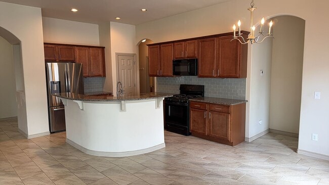 Building Photo - A Very Beautiful and Spacious 3 Bedroom 2 Bath Home in Yukon Public Schools