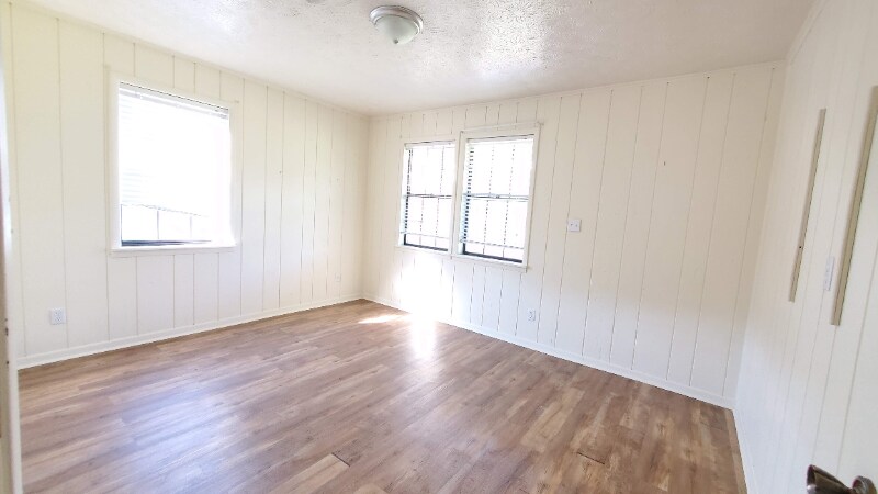 Building Photo - 210 Bolton Cir