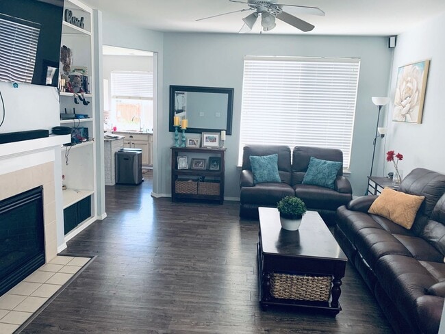 Building Photo - 15227 48th Ave SE