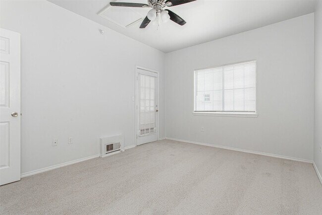 Building Photo - 4713 Virginia Ave