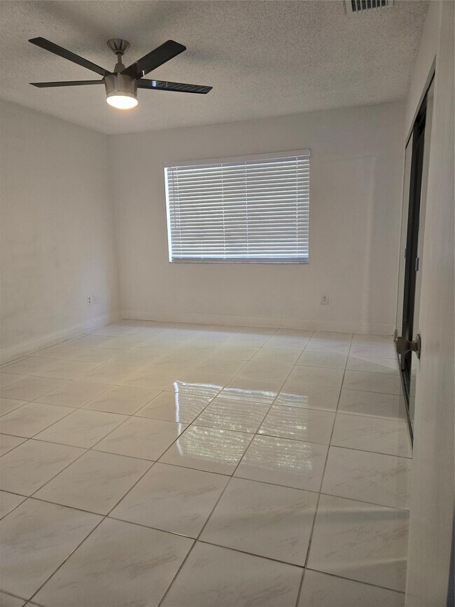 Building Photo - 5239 NW 198th Terrace