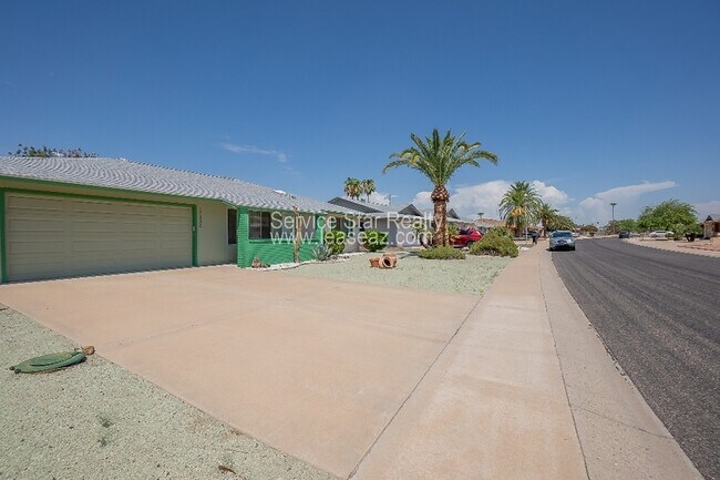 Building Photo - 17230 N Palo Verde Dr