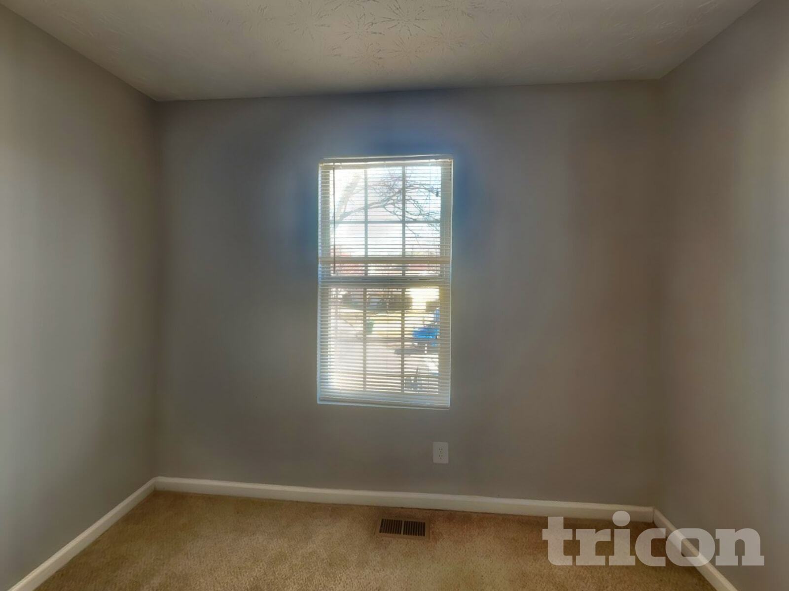 Building Photo - 3275 River Ln SE