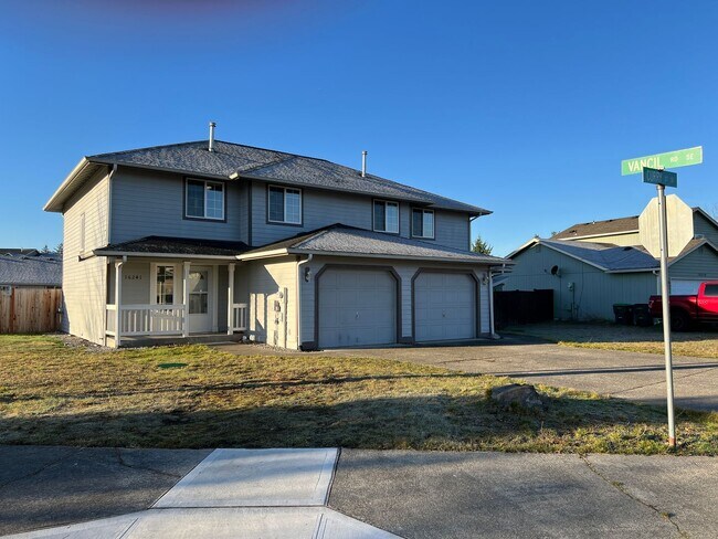 Building Photo - 16241-16243 Curry Ct SE