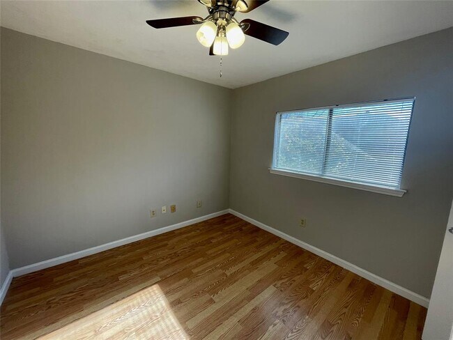 Building Photo - 3909 Danli Ln