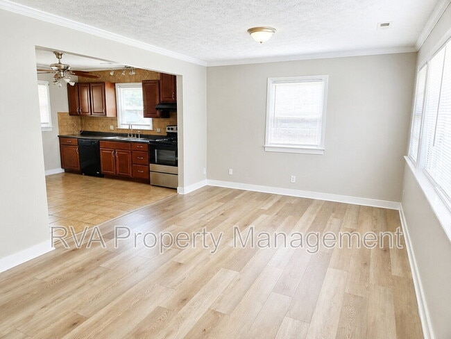 Building Photo - 4812 Gilmour Rd