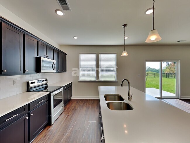 Building Photo - 95 Pecan Dr