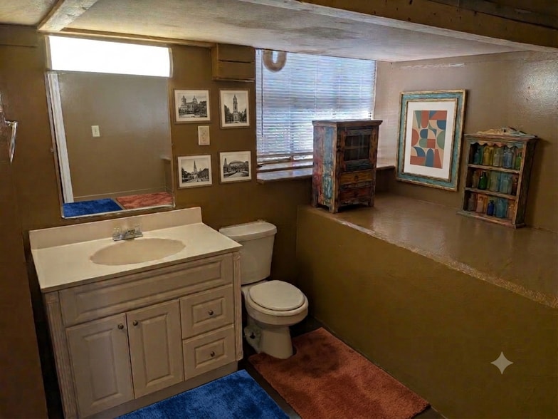 Bathroom - 39 Skyline Dr