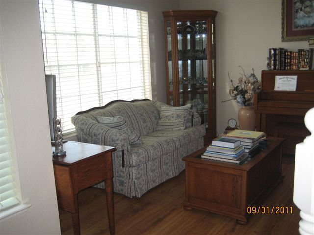 Building Photo - SAN MICHELE DRIVE - BEAUTIFUL LARGE HOME