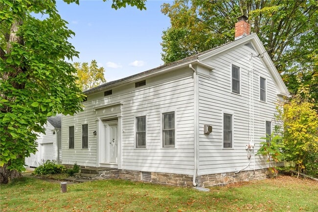 Building Photo - 3040 Agard Rd