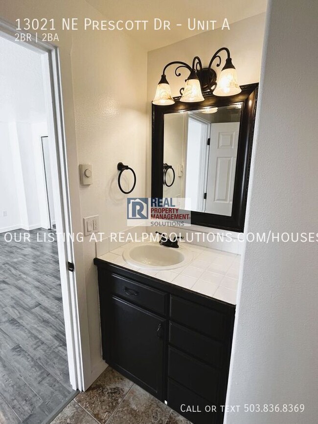 Building Photo - 13021 NE Prescott Dr