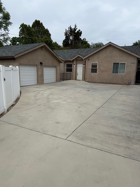 Primary Photo - 4420 Matilija Ave