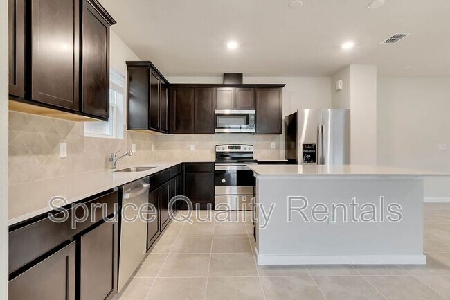 Building Photo - 889 Rivers Crossing St