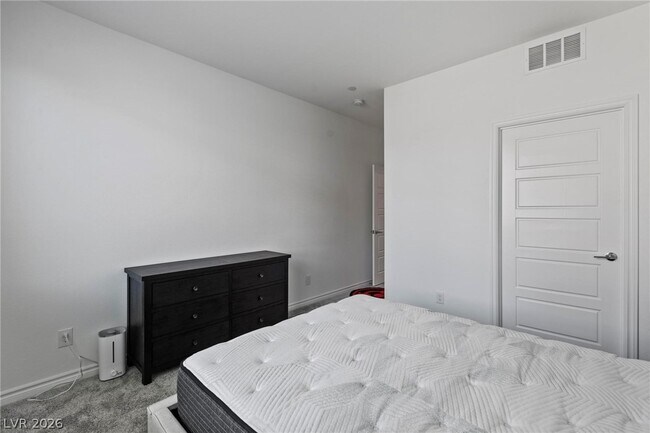 Building Photo - 3546 Luciana Gln Ave