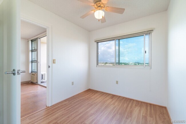 Building Photo - 3BR/1BA IN SECURED BLDG (Pets Negotiable) PLANTATION TOWN APTS (Waipahu)