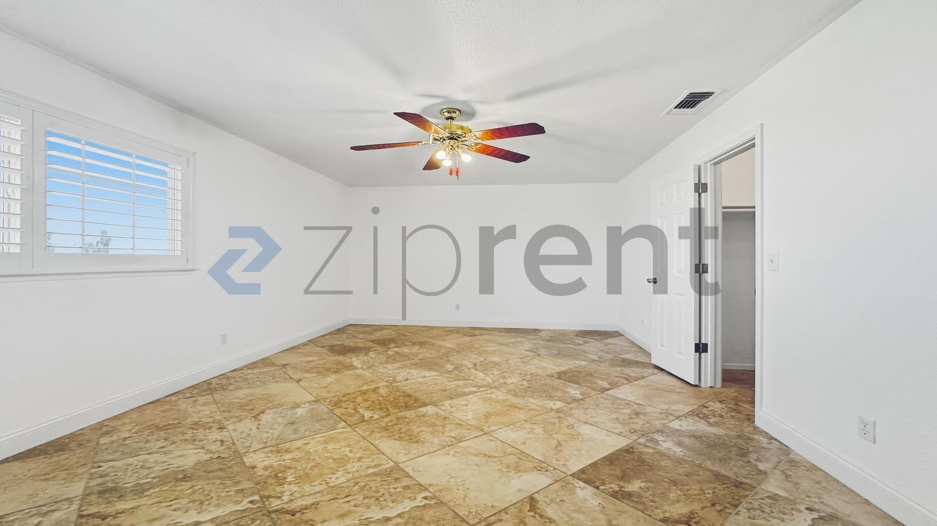 Building Photo - 8730 S East Ave